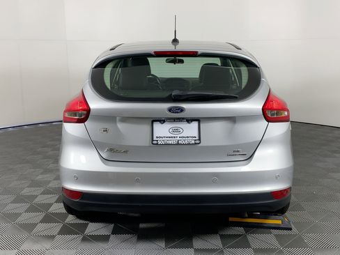 Used 2016 Ford Focus SE w/ Equipment Group 201A image 9
