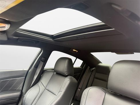 Used 2022 Dodge Charger GT w/ Blacktop Package image 30