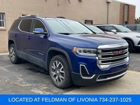 Used 2023 GMC Acadia SLE w/ Driver Convenience Package image 4