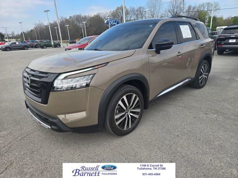 Used 2023 Nissan Pathfinder Platinum image 1