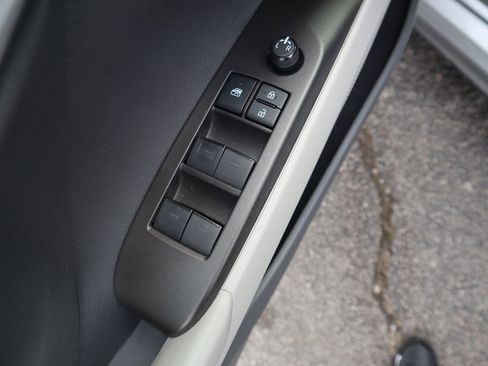 Used 2021 Toyota Camry SE image 17