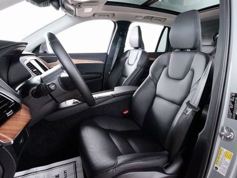 Certified 2024 Volvo XC90 B5 Plus image 24