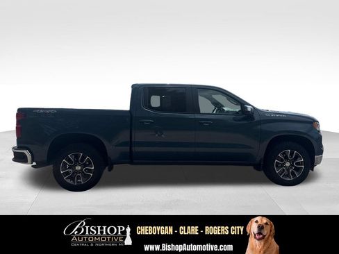 Used 2024 Chevrolet Silverado 1500 LT AWD/4WD image 12
