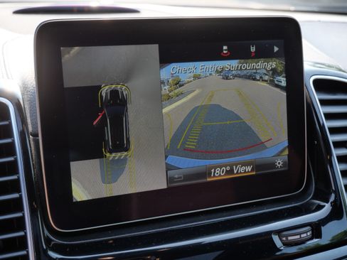 Used 2017 Mercedes-Benz GLE 400 4MATIC image 31