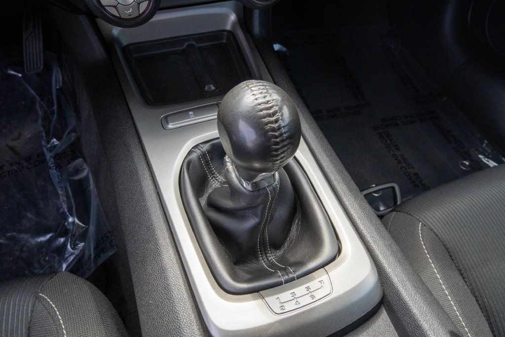 Used 2011 Chevrolet Camaro SS RWD image 17
