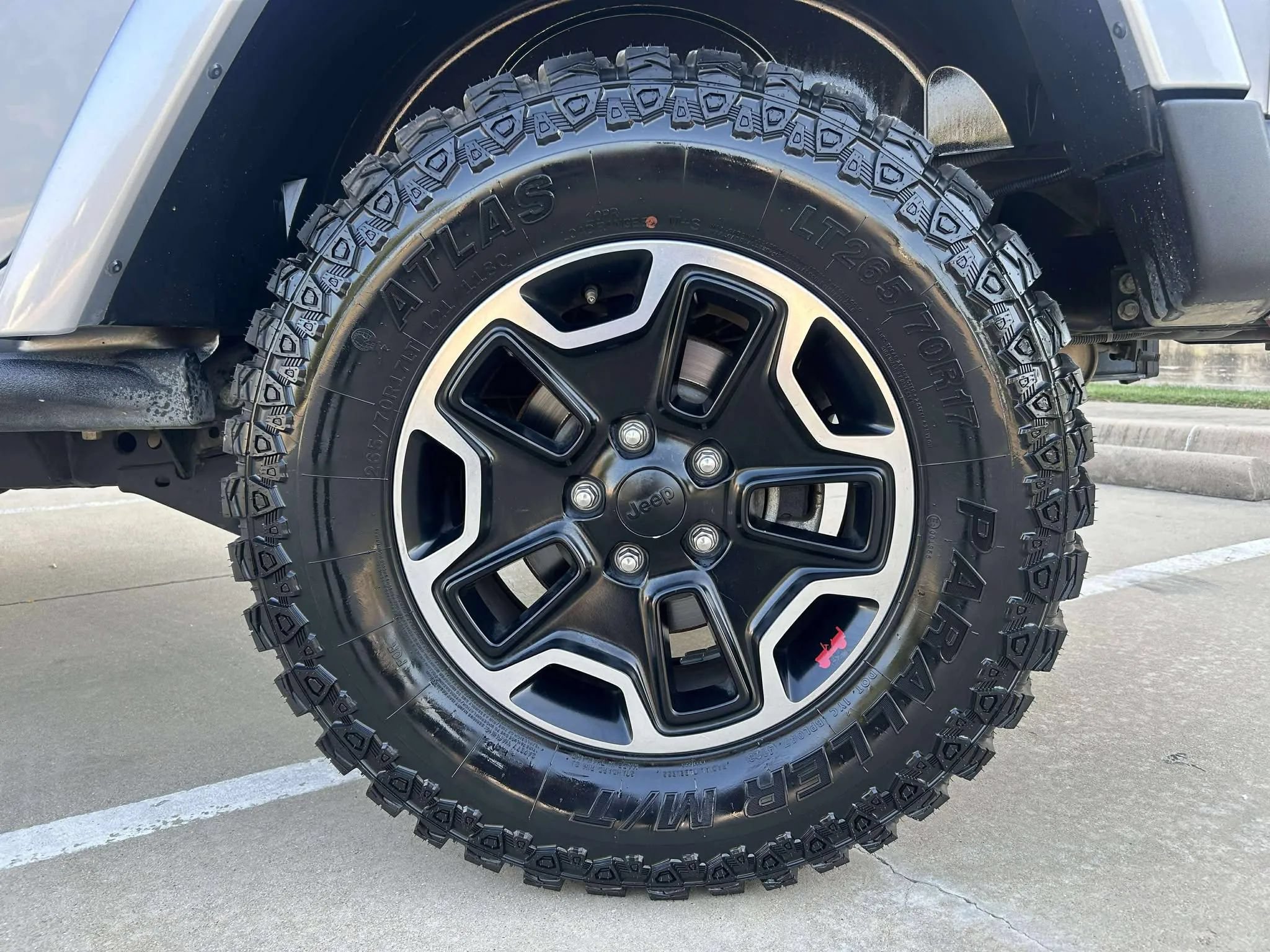 Used 2016 Jeep Wrangler Unlimited Rubicon AWD/4WD image 28