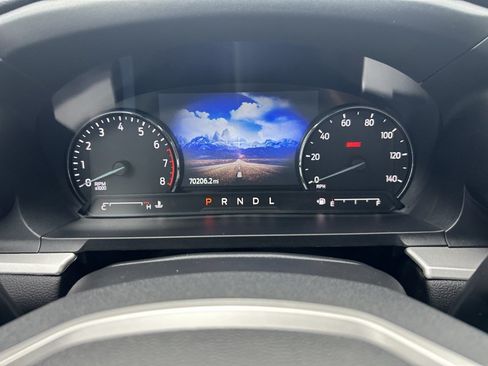 Used 2022 Ford Explorer XLT w/ Equipment Group 202A AWD/4WD image 24