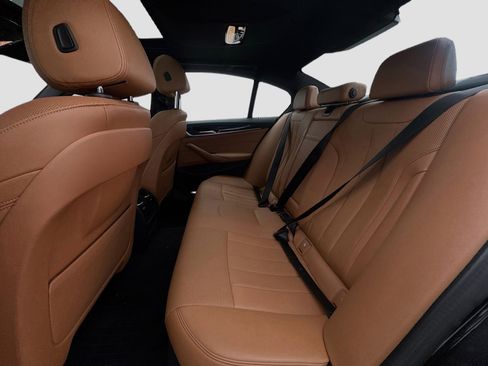 Used 2022 BMW 530i 530i w/ Convenience Package image 18