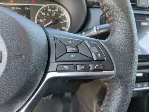 New 2025 Nissan Versa SR w/ Trunk Package image 37