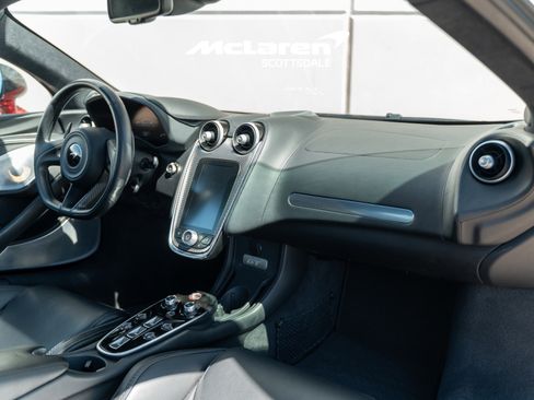 Used 2023 McLaren GT image 17