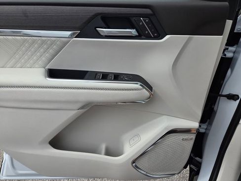 New 2026 GMC Acadia Denali w/ Super Cruise Package image 23