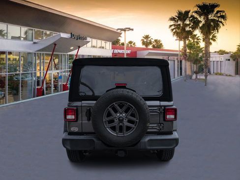 Used 2024 Jeep Wrangler Sport AWD/4WD image 4