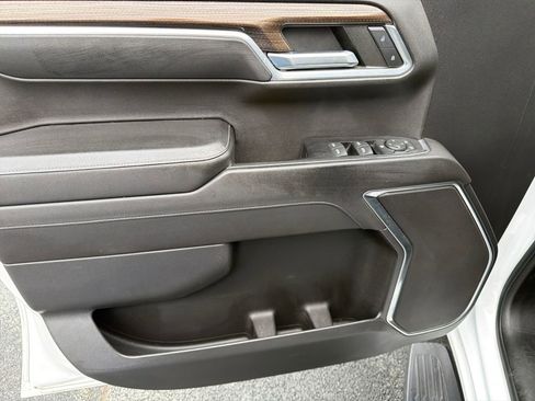 Used 2022 Chevrolet Silverado 1500 LT w/ Z71 Off-Road Package image 12