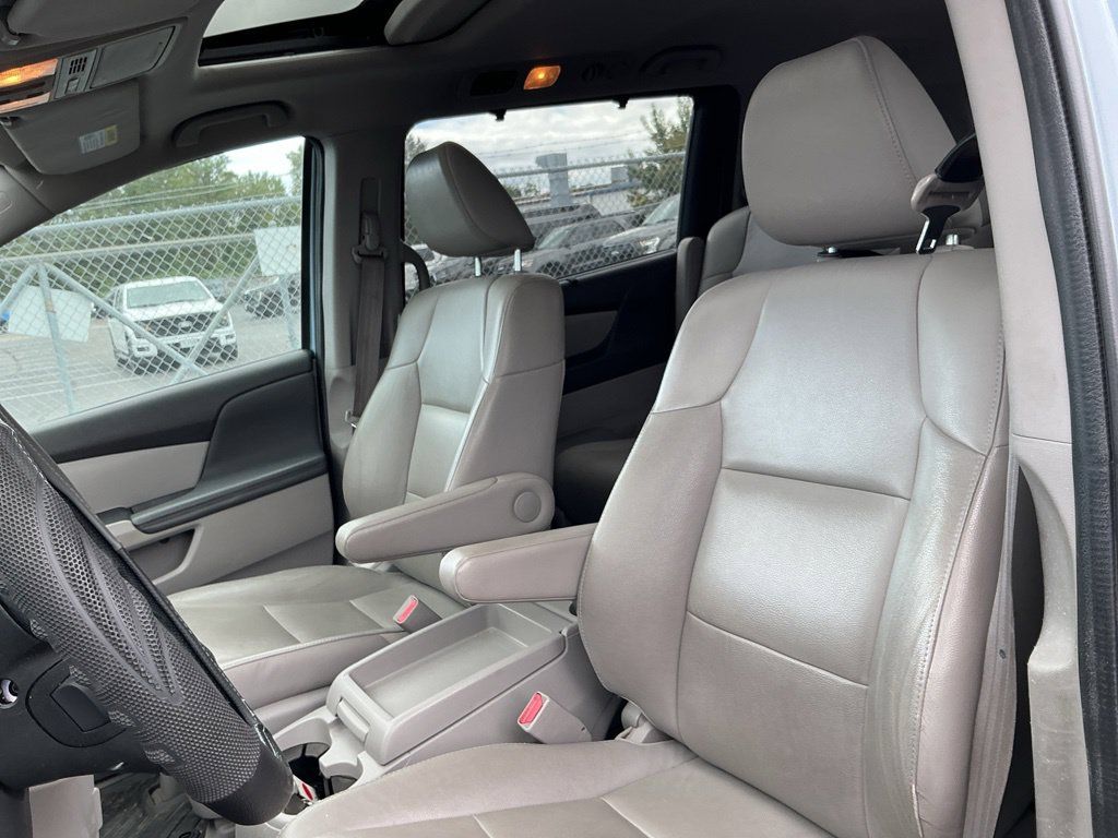 Used 2014 Honda Odyssey EX-L image 11