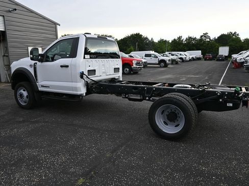 New 2025 Ford F550 4x4 Regular Cab Super Duty image 12