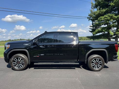 Used 2020 GMC Sierra 1500 AT4 w/ AT4 Premium Package AWD/4WD image 3