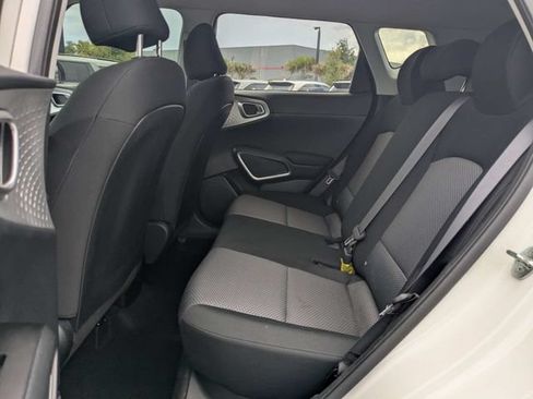 Used 2024 Kia Soul LX FWD image 13