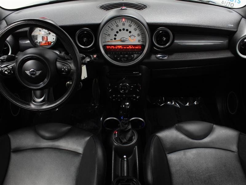 Used 2014 MINI Cooper Clubman S FWD image 9
