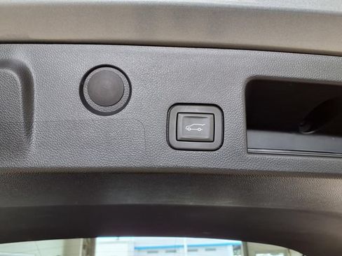 Used 2026 Chevrolet Equinox LT w/ Convenience Package II FWD image 23