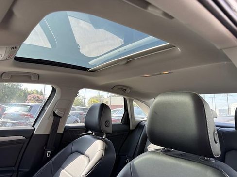 Used 2023 Volkswagen Jetta SE w/ Panoramic Sunroof Package FWD image 13