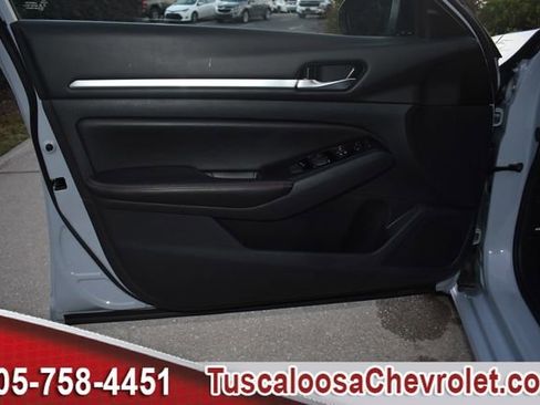 Used 2024 Nissan Altima 2.5 SR image 16