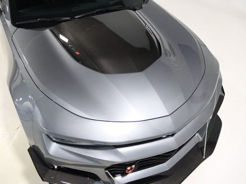 Used 2022 Chevrolet Camaro ZL1 RWD image 32