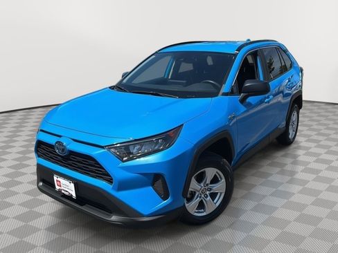 Used 2021 Toyota RAV4 LE AWD/4WD image 1