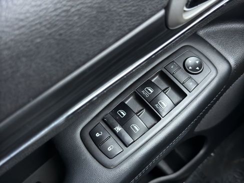 Used 2021 Jeep Grand Cherokee Limited w/ Luxury Group II image 11