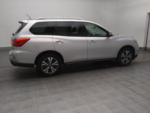 Used 2018 Nissan Pathfinder SL AWD/4WD image 10