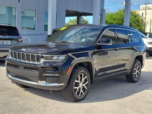 Used 2025 Jeep Grand Cherokee L Limited image 2