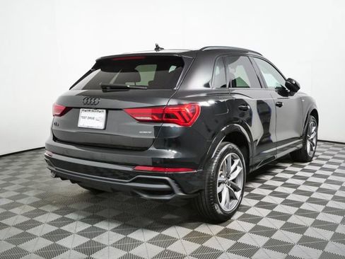Used 2023 Audi Q3 2.0T Premium w/ Black Optic Sport Package AWD/4WD image 3