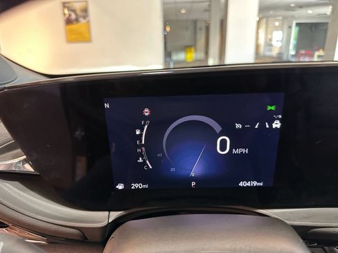 Used 2025 Buick Envista Sport Touring FWD image 39