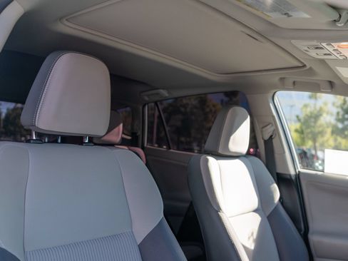 Used 2013 Toyota RAV4 XLE AWD/4WD image 20