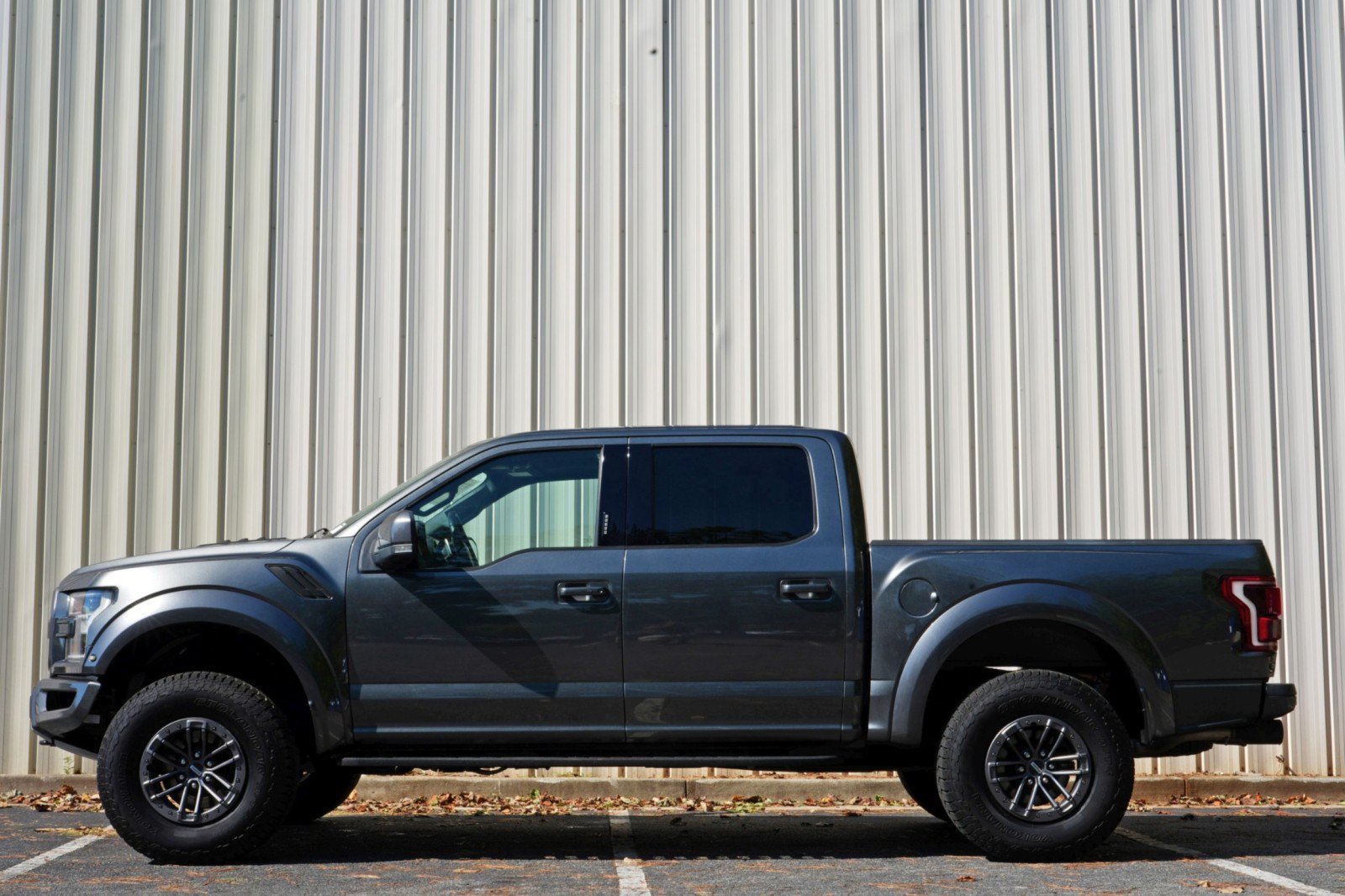 Used 2019 Ford F150 Raptor w/ Equipment Group 802A Luxury AWD/4WD image 8