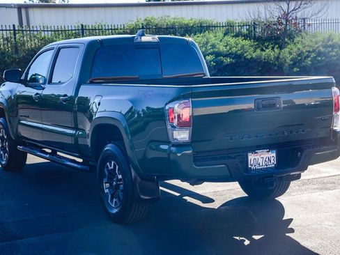 Used 2022 Toyota Tacoma TRD Sport image 5