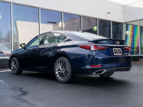 New 2025 Lexus ES 350 Ultra Luxury image 6