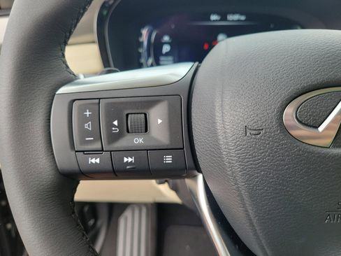 New 2025 INFINITI QX60 Luxe image 8