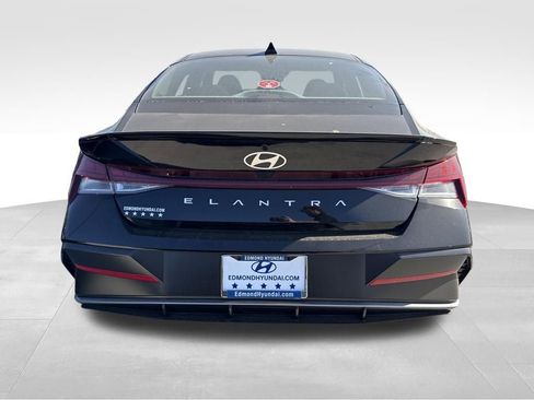 New 2026 Hyundai Elantra SEL Sport Premium FWD image 8