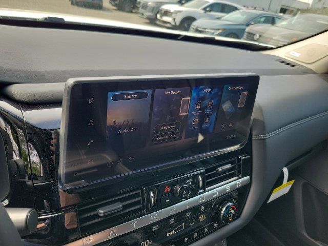 New 2026 Nissan Pathfinder Platinum FWD image 15