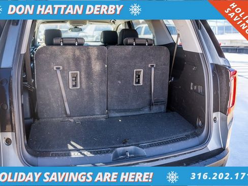 Used 2023 GMC Acadia SLE w/ Driver Convenience Package image 26