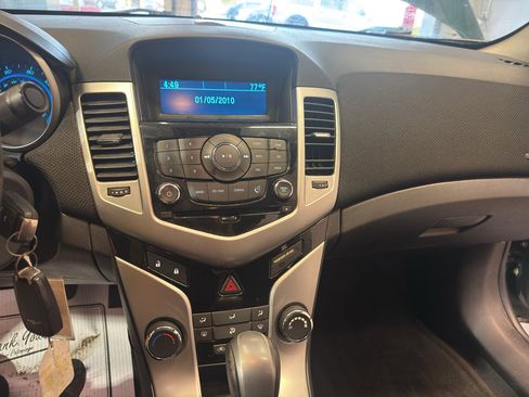 Used 2014 Chevrolet Cruze LT FWD image 19