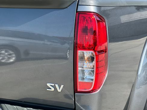 Used 2020 Nissan Frontier SV RWD image 33