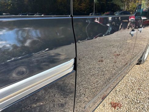 Used 2019 Nissan NV 3500 S image 27