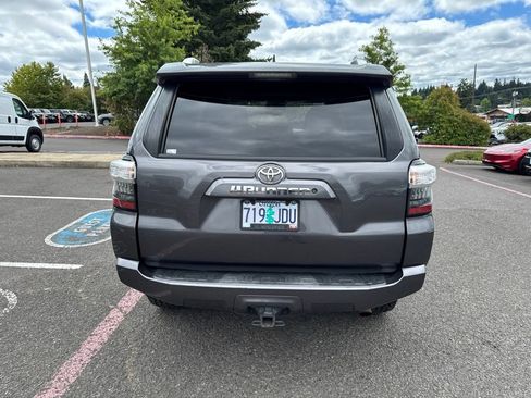 Used 2016 Toyota 4Runner SR5 Premium AWD/4WD image 10