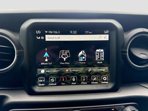 Used 2021 Jeep Wrangler Unlimited Sahara w/ Cold Weather Group AWD/4WD image 14