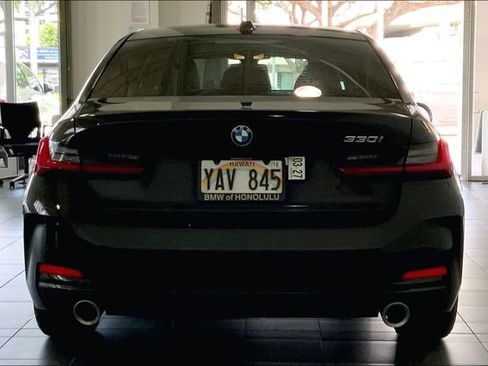 Used 2025 BMW 330i Sedan w/ Convenience Package image 4