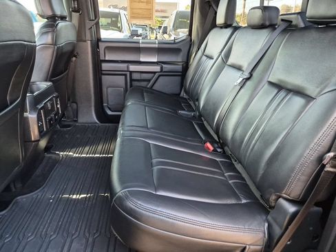 Used 2019 Ford F150 XLT w/ Equipment Group 302A Luxury AWD/4WD image 17