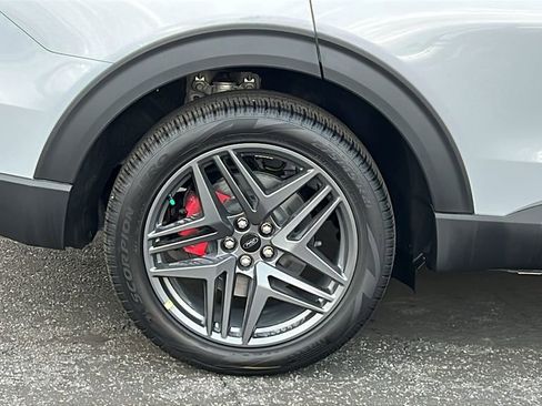 New 2026 Ford Explorer ST w/ Sun And Sound Package image 5