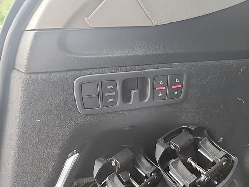 Certified 2025 Audi Q7 3.0T Premium Plus AWD/4WD image 17