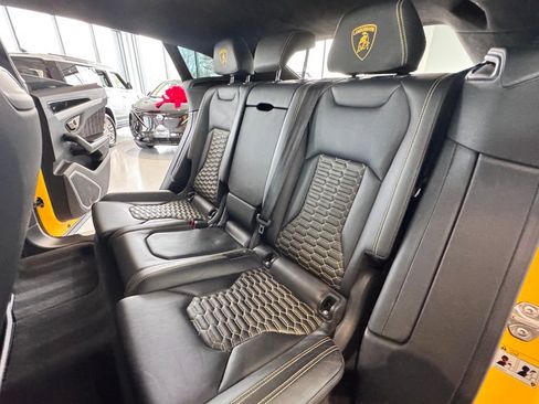 Used 2021 Lamborghini Urus image 23
